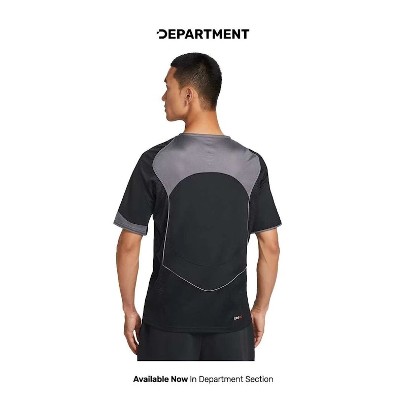 Nike Dri-Fit Total 90 2