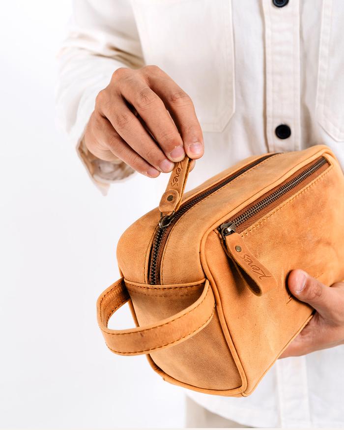 Kenes Indonesia Kenes Sharon Leather Clutch