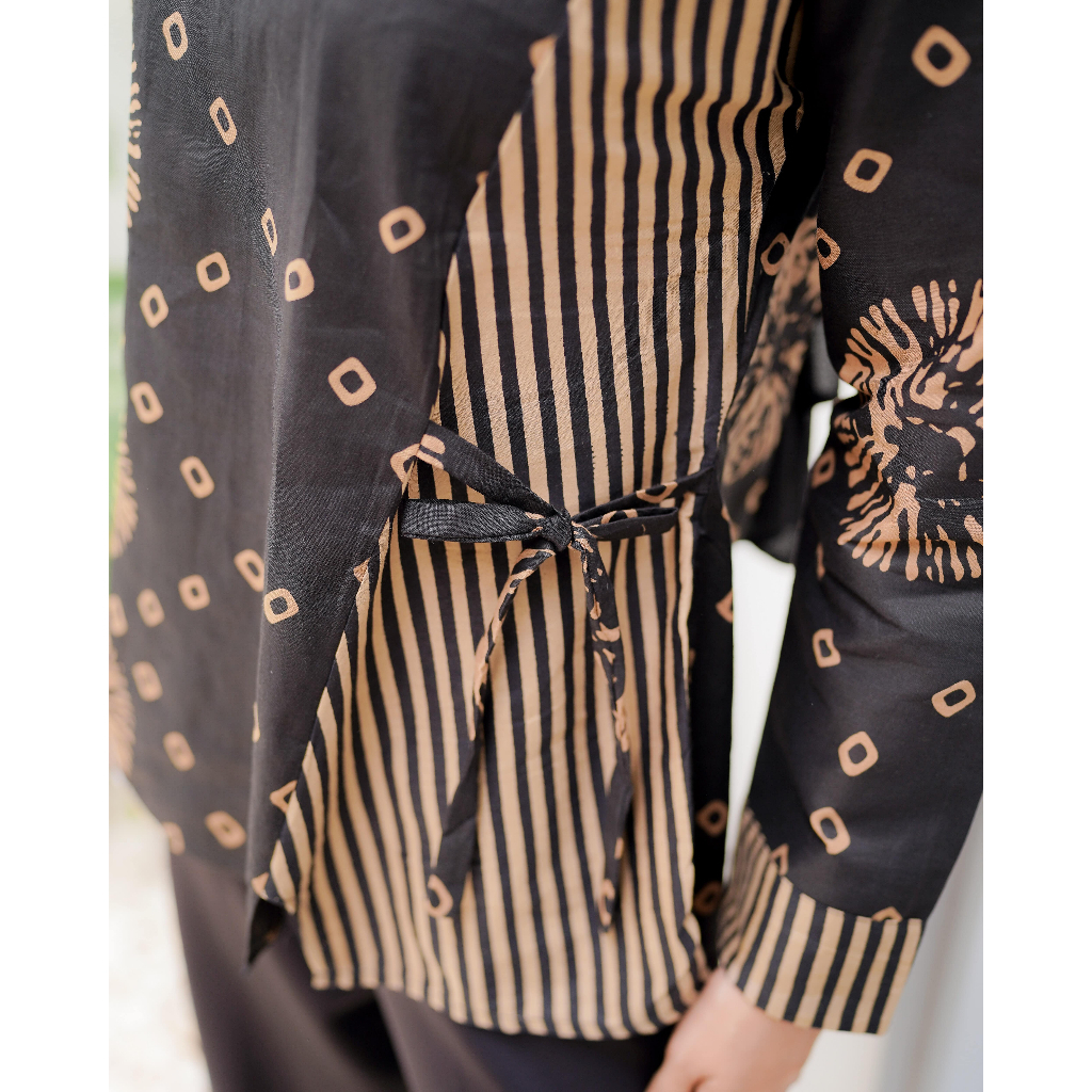 Batik Kerja Jumputan Hitam 5