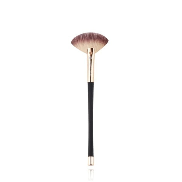 10 Makeup Fan Brush Terbaik - Ditinjau oleh Makeup Artist (Terbaru Tahun 2026) 2