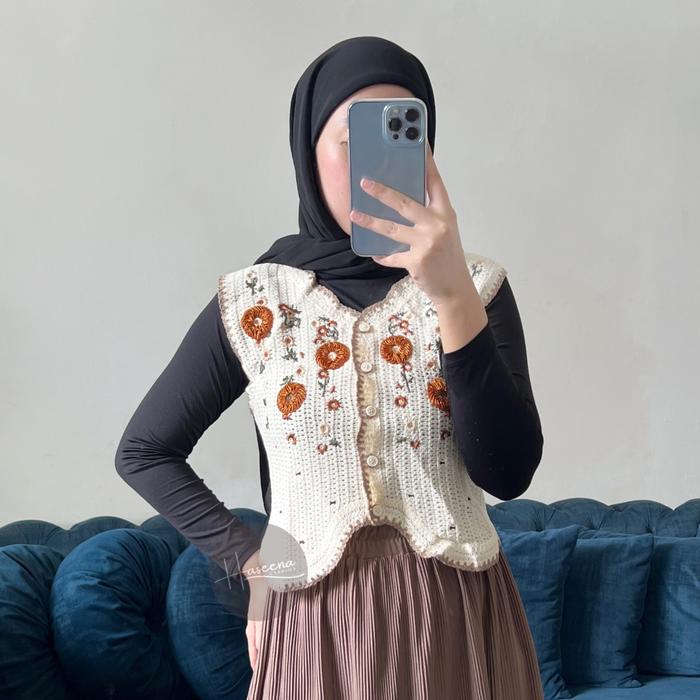 Haseena Fashion Haseena Outer Hafiy Motif Bunga