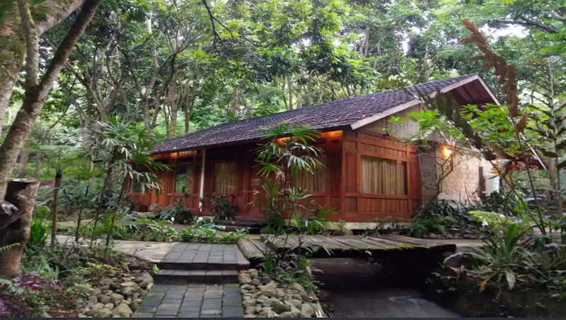 Imah Seniman Resort 2