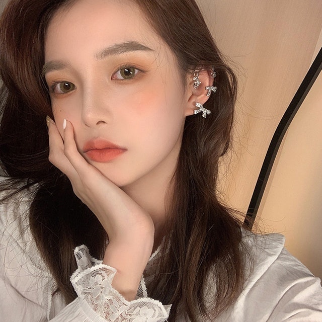 Buhotei Silver Diamond Bow Earrings Clip On