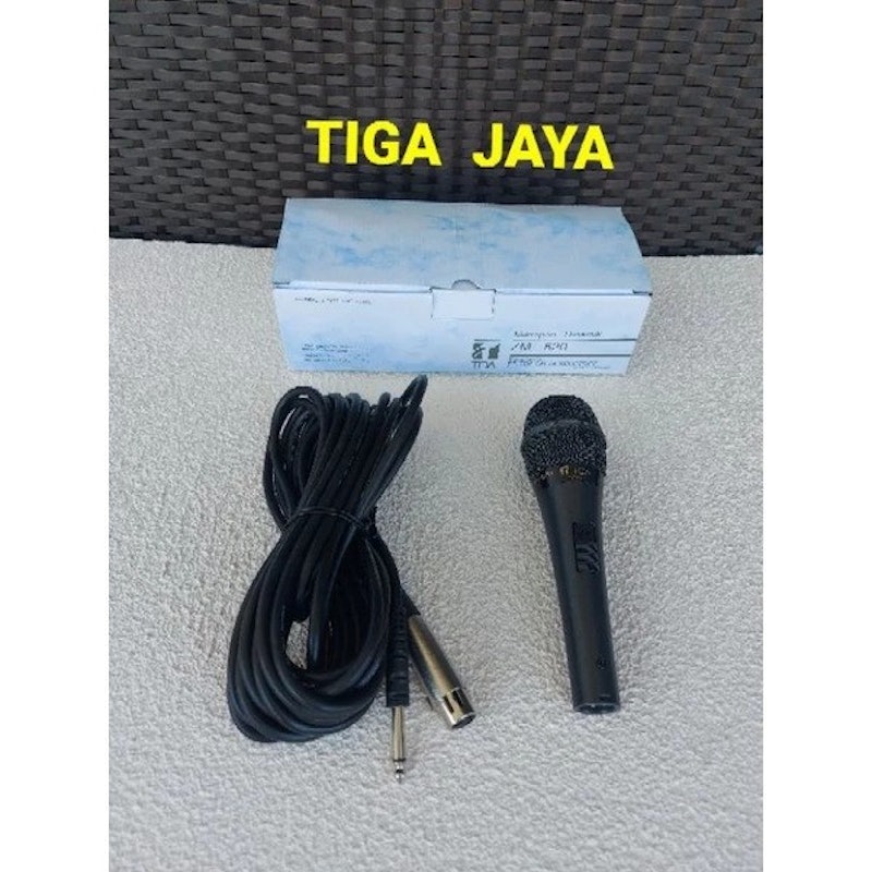 TOA Dynamic Microphone 4