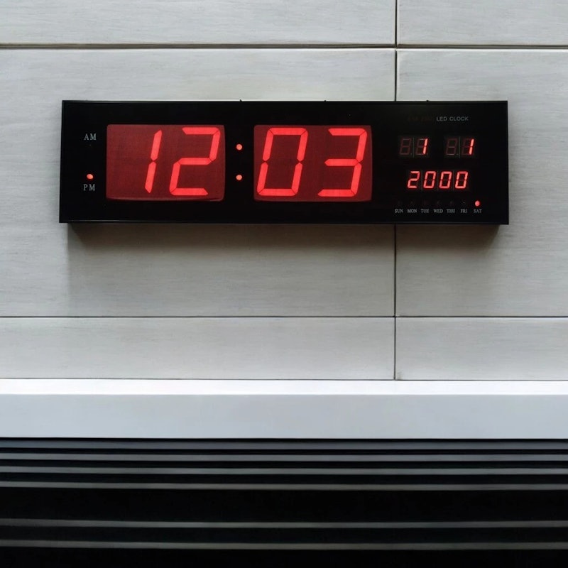 ESA Jam Dinding LED Digital Besar Aesthetic 3