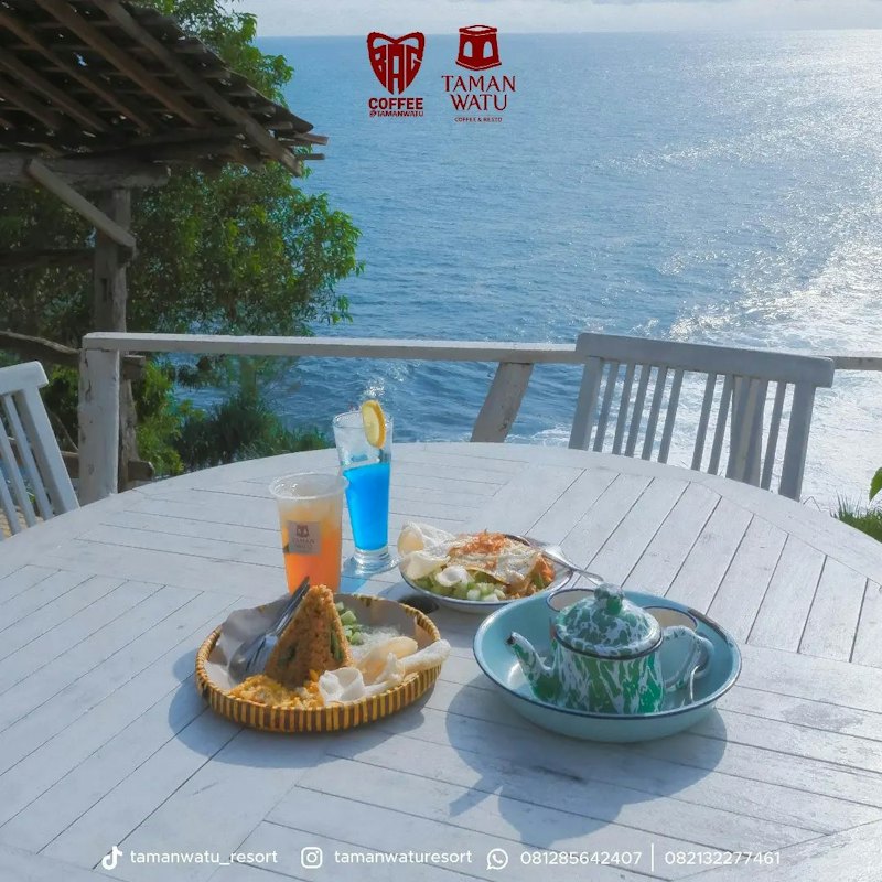 Taman Watu Cafe & Resort 1