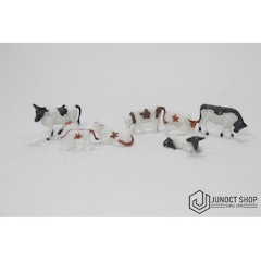 Diorama Sapi Berwarna