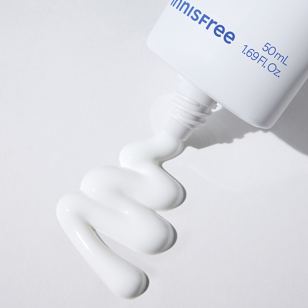 AmorePacific Innisfree Hyaluron-Moist Sunscreen SPF50+ PA++++