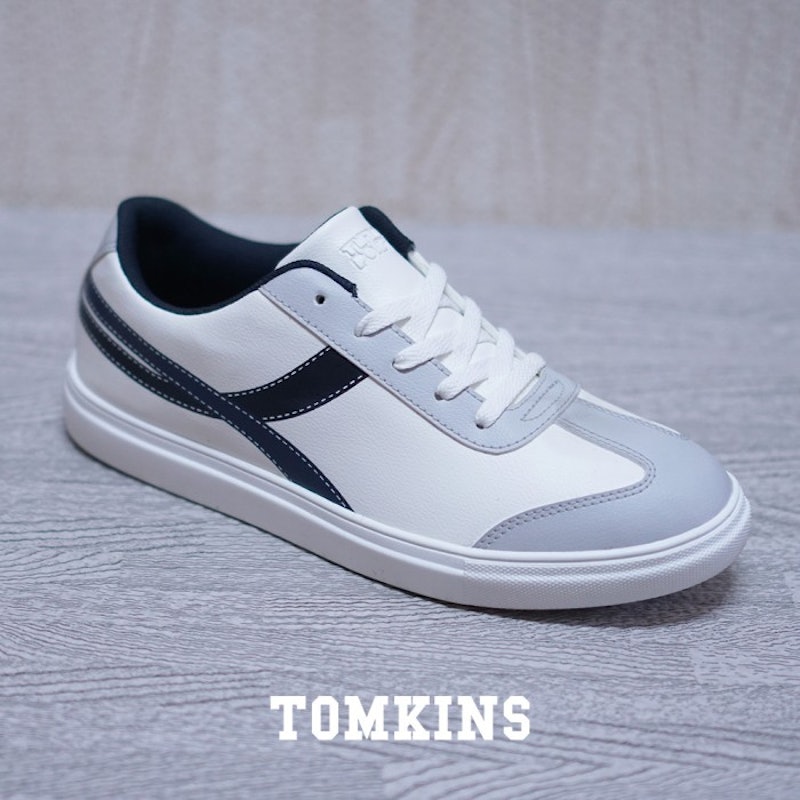 TOMKINS 3RD POINT Edition Lasso White 3