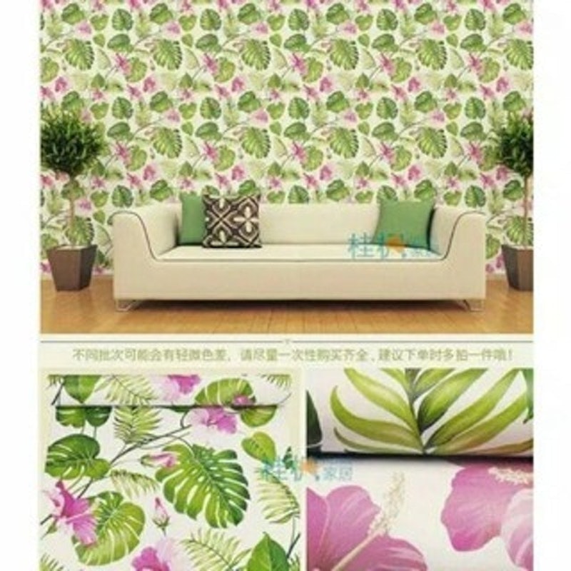 Wallpaper Dinding Motif Bunga Petunia dan Monstera 1