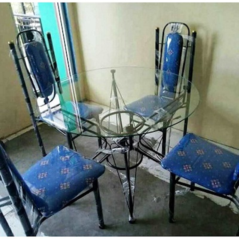 Set Meja Makan 4 Kursi Type Belgia 2