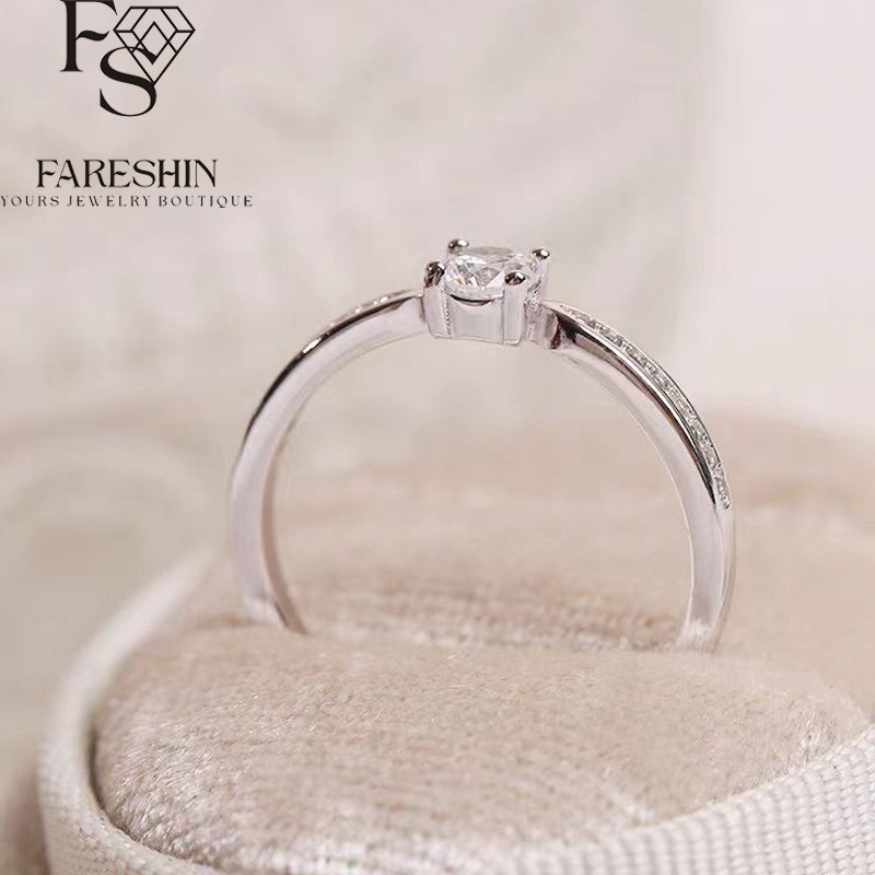  Fareshin Starry Dream 0.3 Carat Moissanite Ring