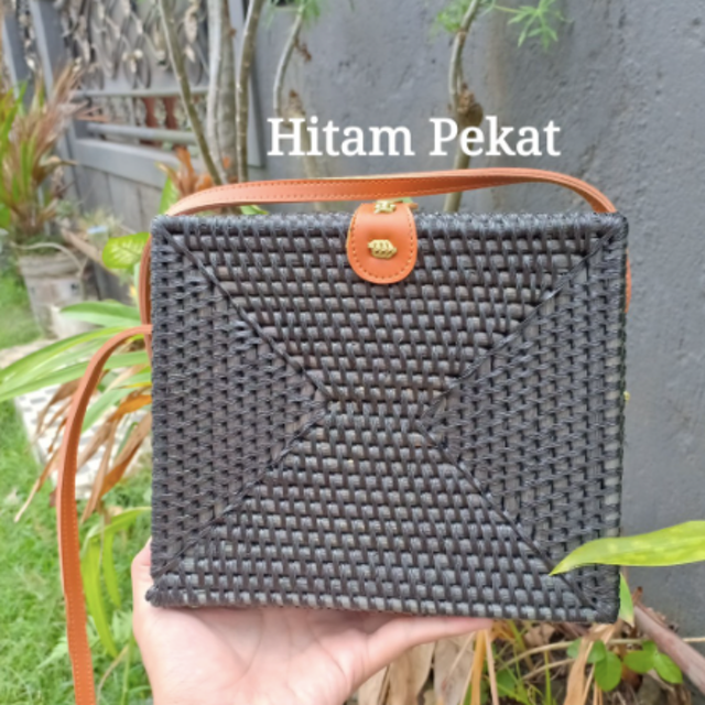  Tas Rotan Kotak Medium 