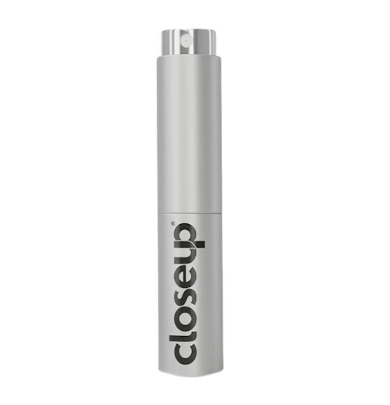 CloseUp Spray White Now 1