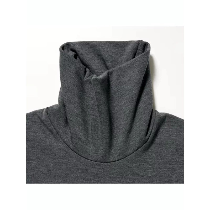 UNIQLO UNIQLO HEATTECH Ultra Hangat T-Shirt Kerah Tinggi 