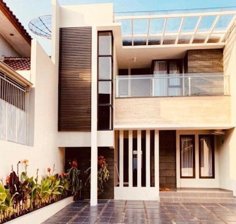 Platinum Setrasari Guest House Bandung with Private Pool 5BR 1