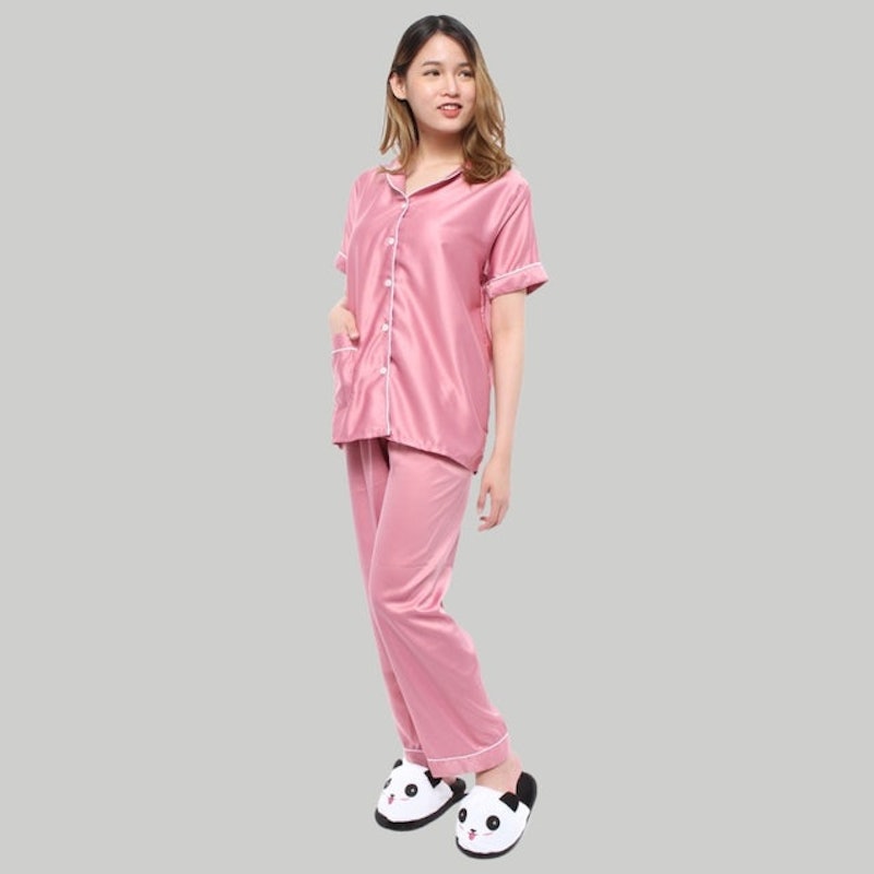 Tina.CP Piyama Wanita Jumbo Lengan Pendek Satin Polos 4