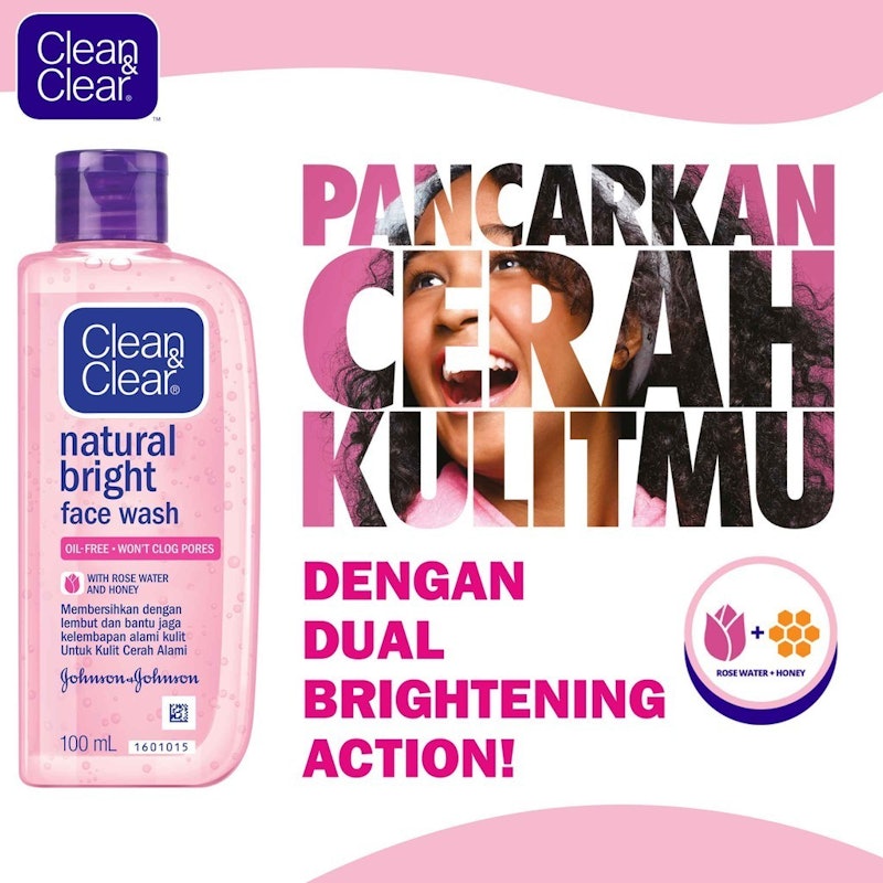 Clean & Clear® Natural Bright Face Wash 3