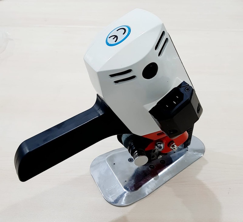 Cloth Cutting Machine 3