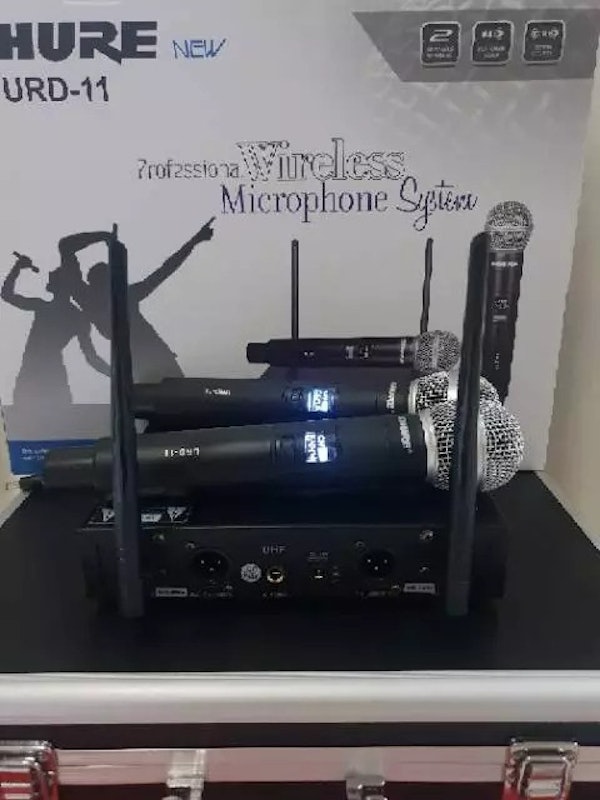 SHURE Wireless Microphone 3