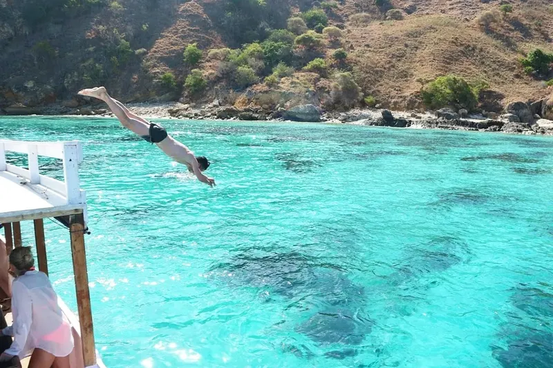 Tour Rangko Cave & Sabolo Island Snorkeling 3