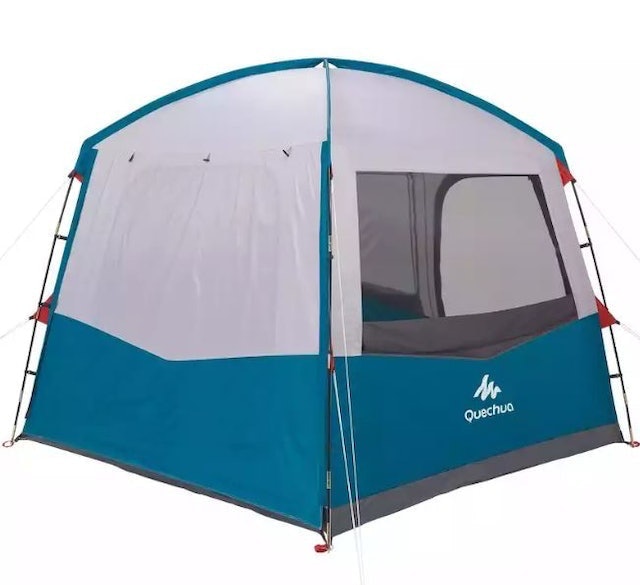 Quechua Pole-supported camping living area 3