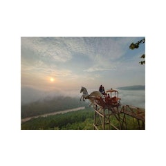 Jogja 1 Hari (Sunrise Bukit Panguk, Hutan Pinus, Heha Ocean View, Gumuk Pasir & Parangtritis)