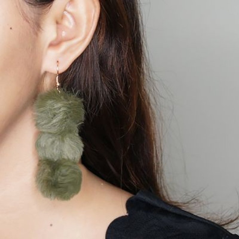 Tripple Pompom Earrings 5