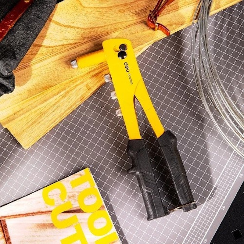 Deli Single-arm Riveter 3
