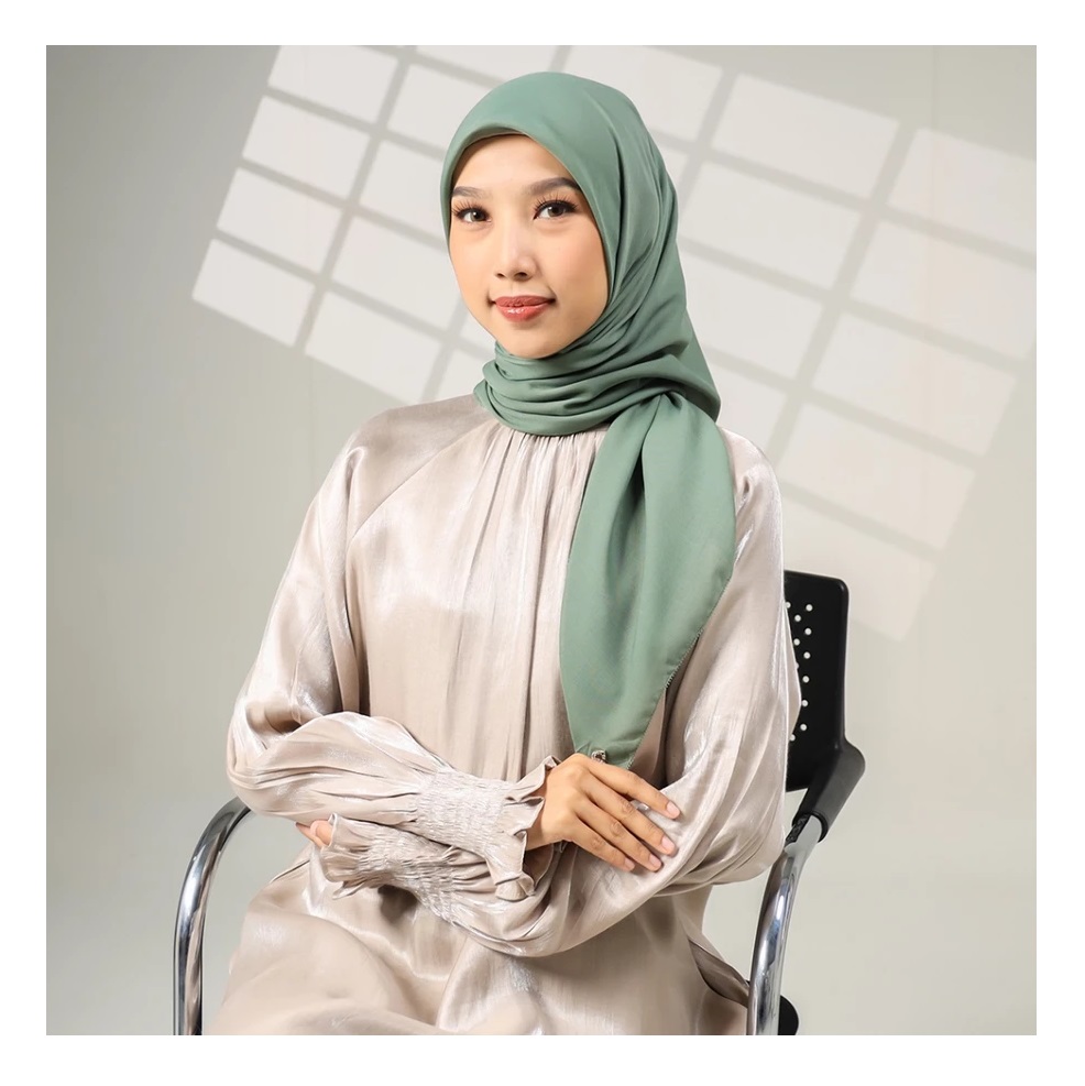 Nushel Jaya Mandiri Umama Scarves Jilbab Segi Empat Paris Cotton Eyelash Pouch