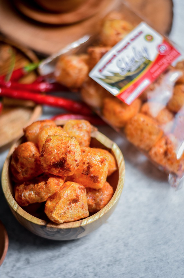 Shirley Kerupuk Jangek Balado