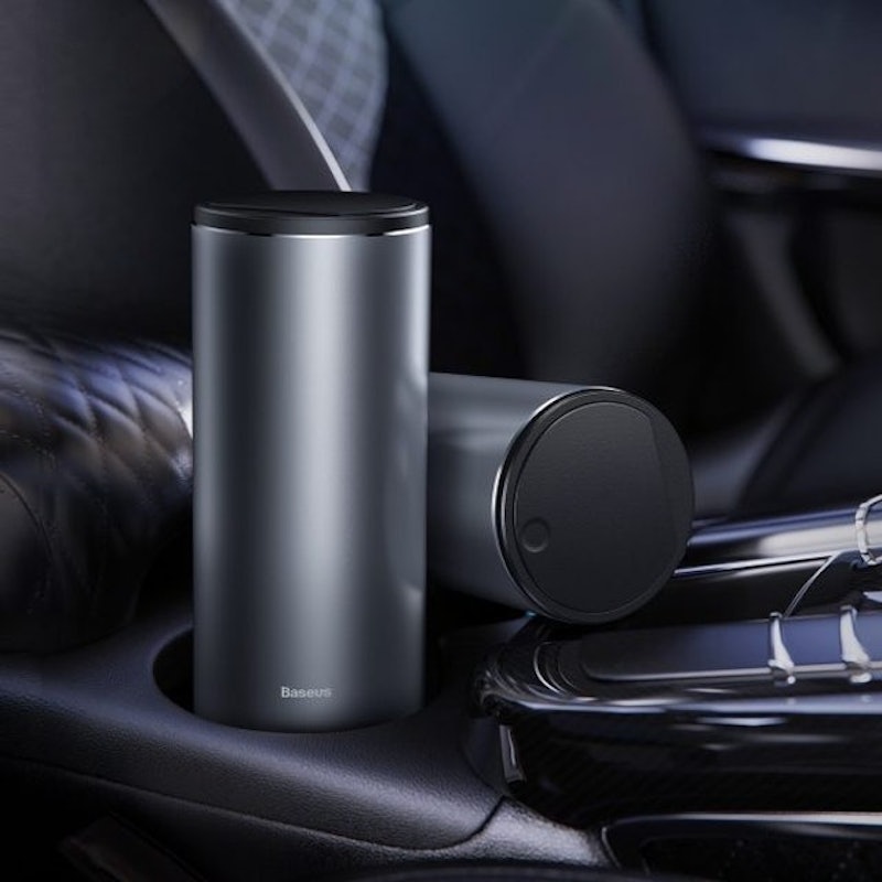 Gentleman Style Vehicle Mounted Trash Can 3