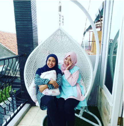  Ayunan Gantung Pear Rotan Sintetis