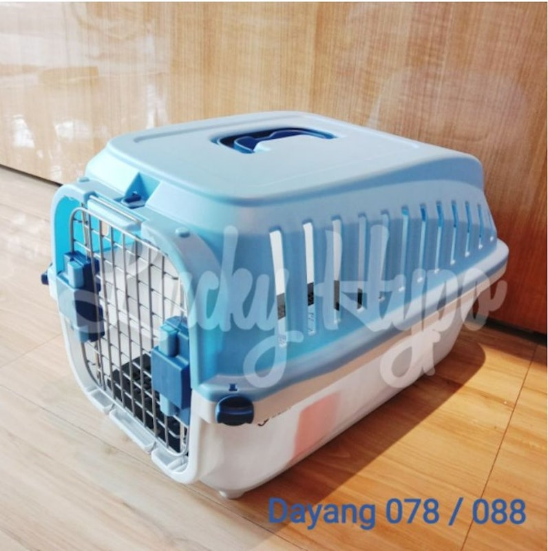 Pet Carrier 2