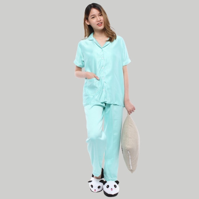 Monellina  Tina.CP Piyama Wanita Jumbo Lengan Pendek Satin Polos