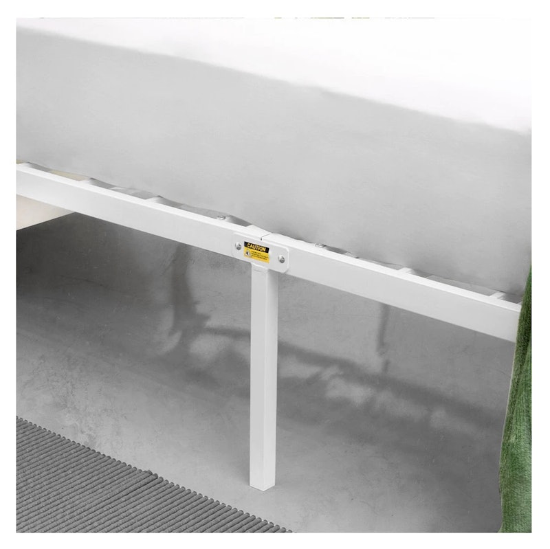Selma Whitney Tempat Tidur Metal 5