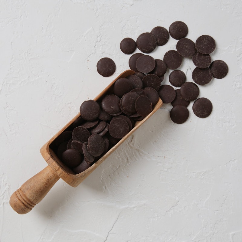 Embassy Azalea Milk Chocolate Couverture 34% 2,5 kg 3