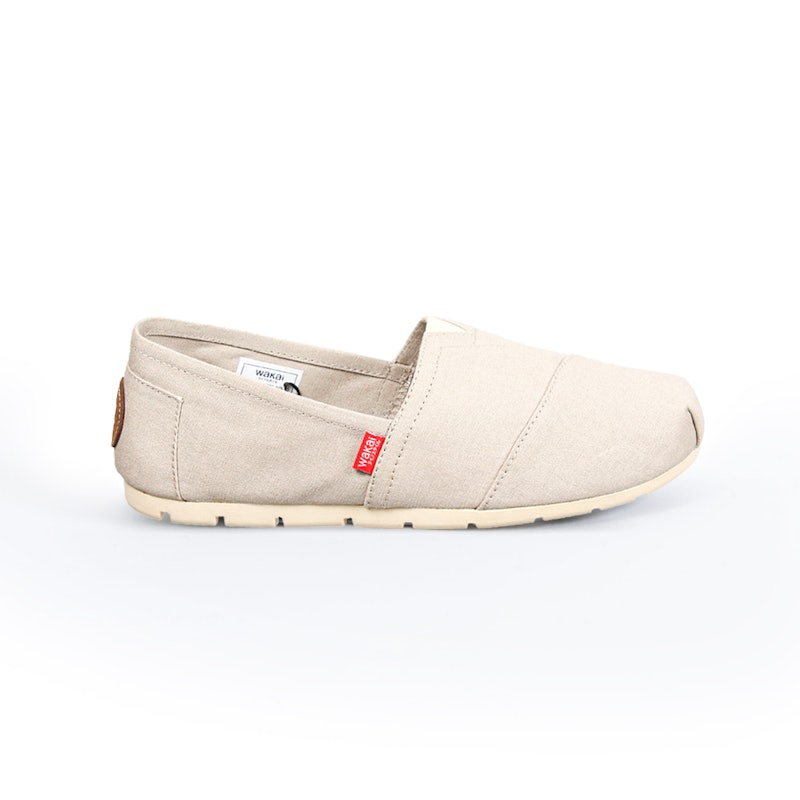 Wakai slip 2025 on pria