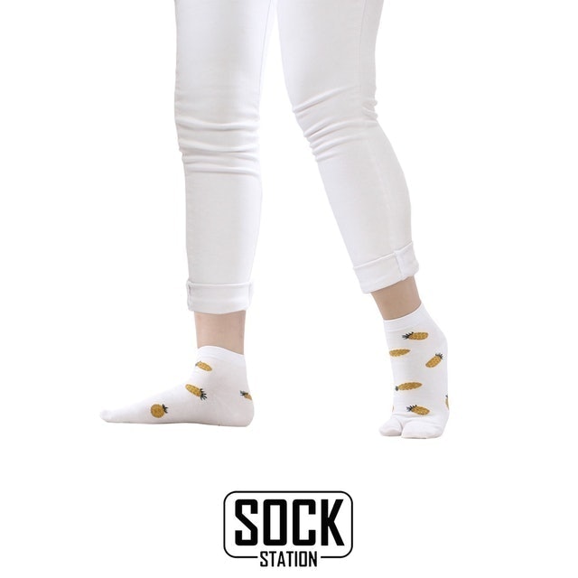 Mundo Kaos Kaki Wanita Jempol Pendek