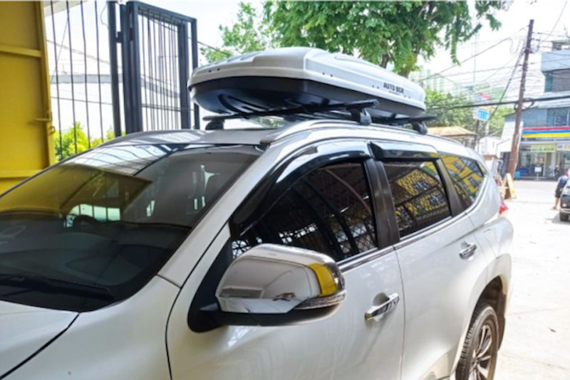 Roof Box Universal 650 L 3