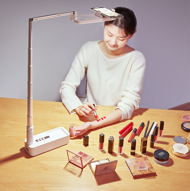 USAMS Multifunctional Live Show Foldable Phone Stand ZB209