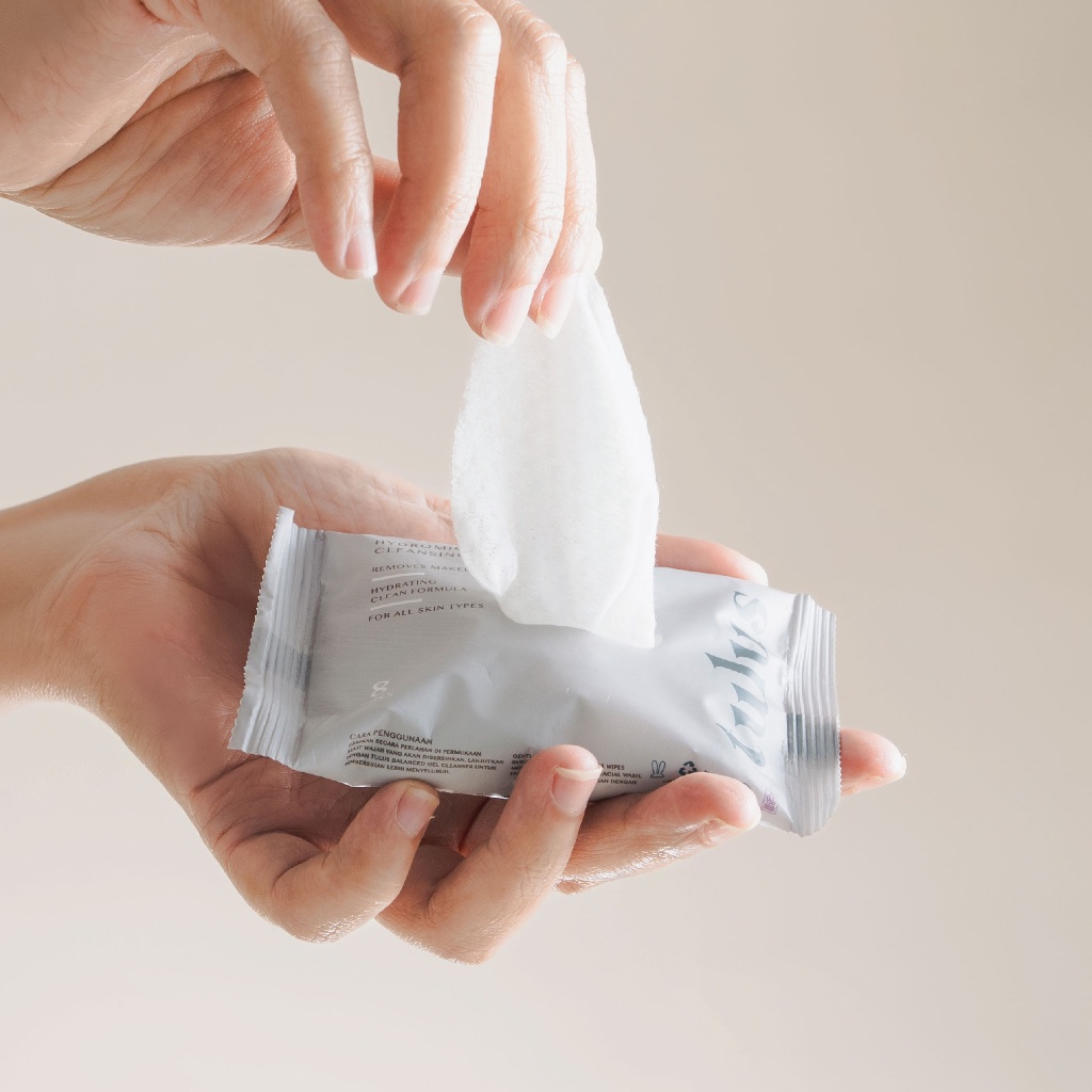 Freshening Indonesia Tulus Hydromicellar Cleansing Wipes