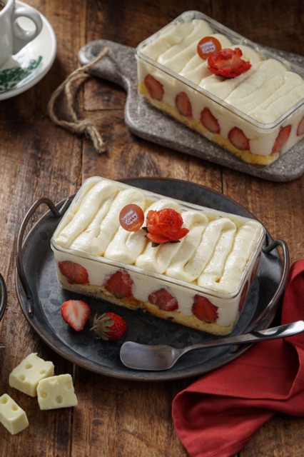 Pillow Cake Strawberry Cheese Cake