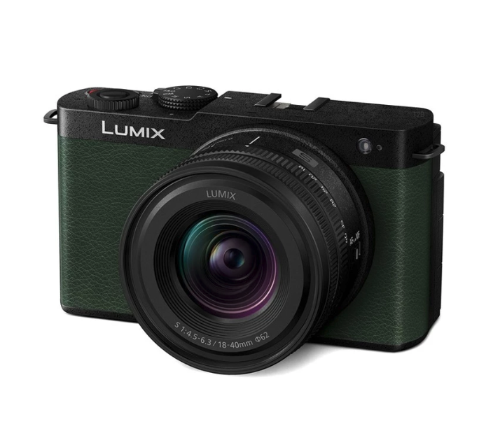 Panasonic Corporation Panasonic Lumix S9