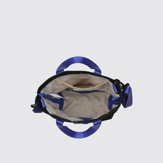 Dua Puluh Tiga Exsport City Strolling Sling Bag