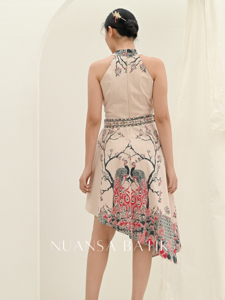  Nuansa Batik Dress Batik dengan Pita Tanpa Lengan