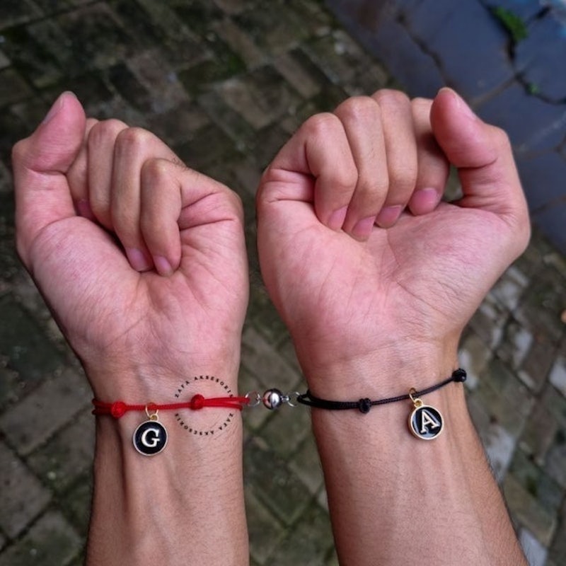 Gelang Magnet Couple Liontin Huruf Tali Tahan Air - ZBH X Circle Letter X Magnet 5