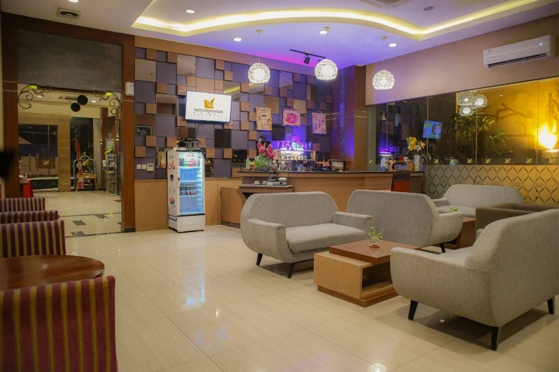Noormans Hotel Semarang 4