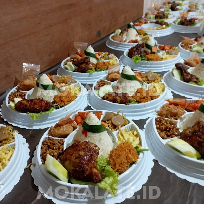 Mokalate Nasi Tumpeng Mini Halal Paket Premium 5