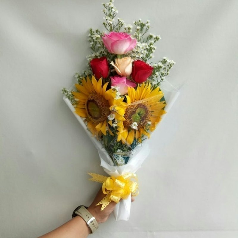 Buket Bunga Mawar Mix Bunga Matahari Asli 1